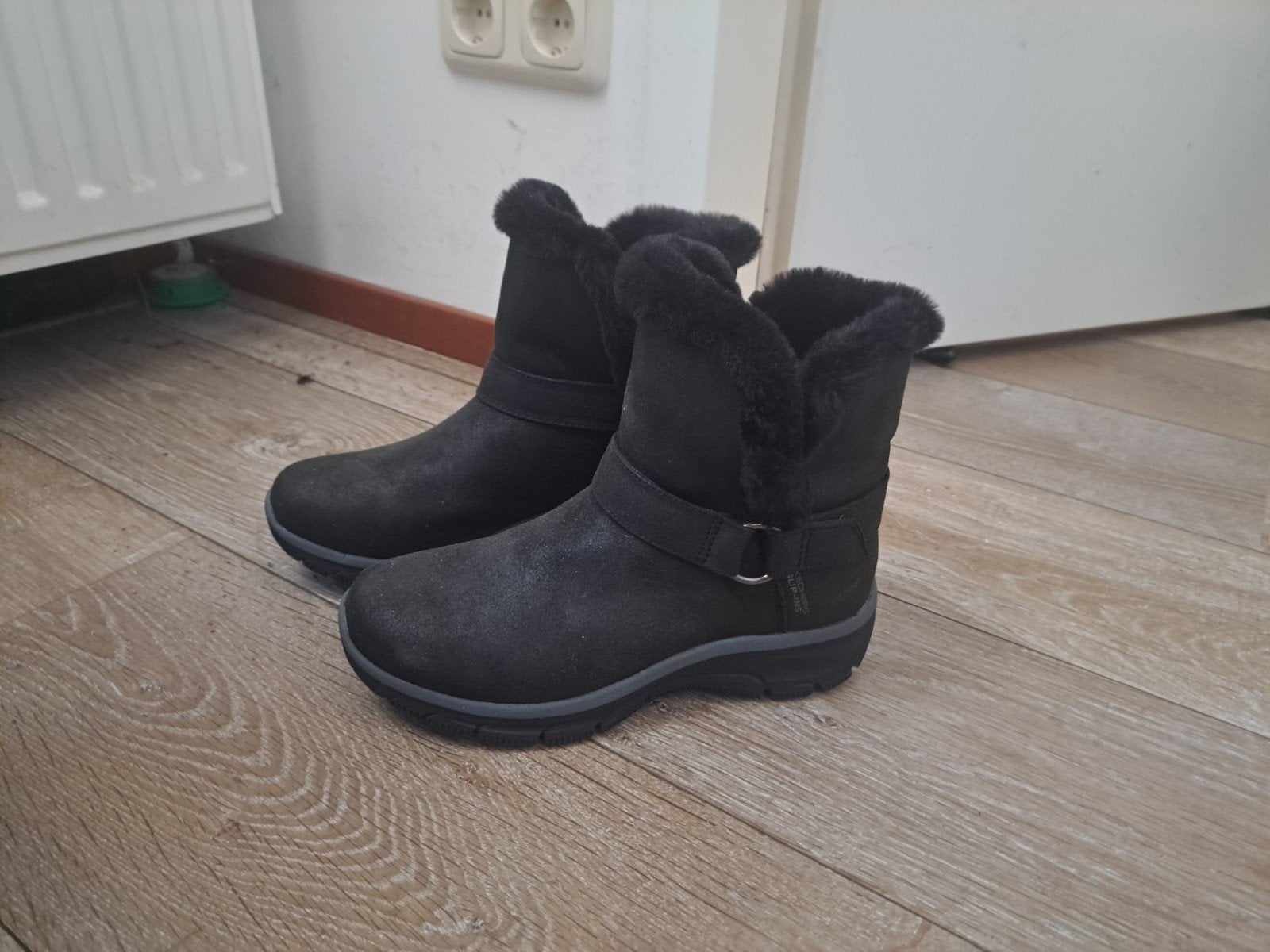 Skechers Slip-ins boots, maat 37, zo goed als nieuw, Ophalen, Skechers, Zwart, Lage of Enkellaarzen