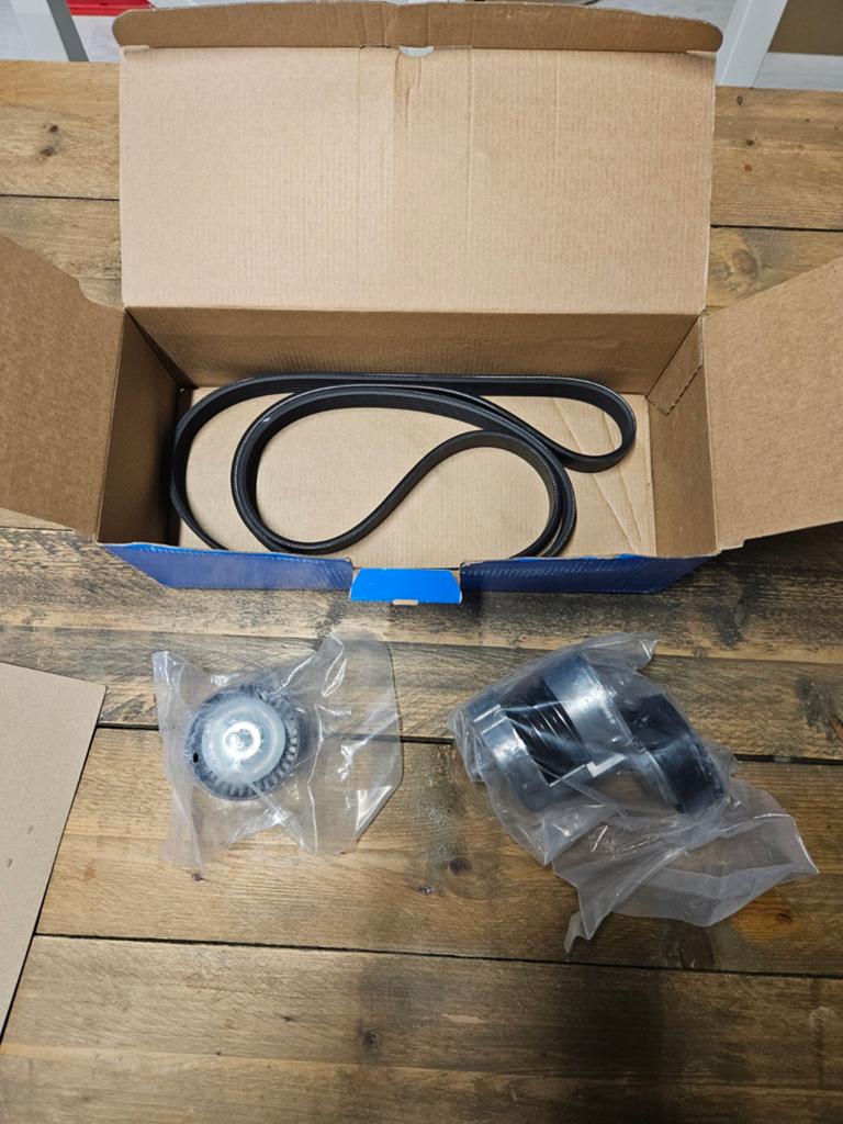 Multiriem set vkma 38330 skf bmw, Ophalen of Verzenden, Nieuw, BMW