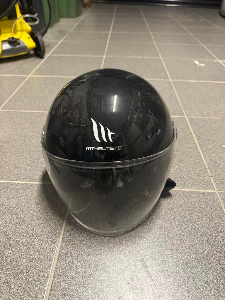 Scooter Helm MT Helmets Glans Zwart, Fietsen en Brommers, Brommerhelmen, Ophalen, Zo goed als nieuw