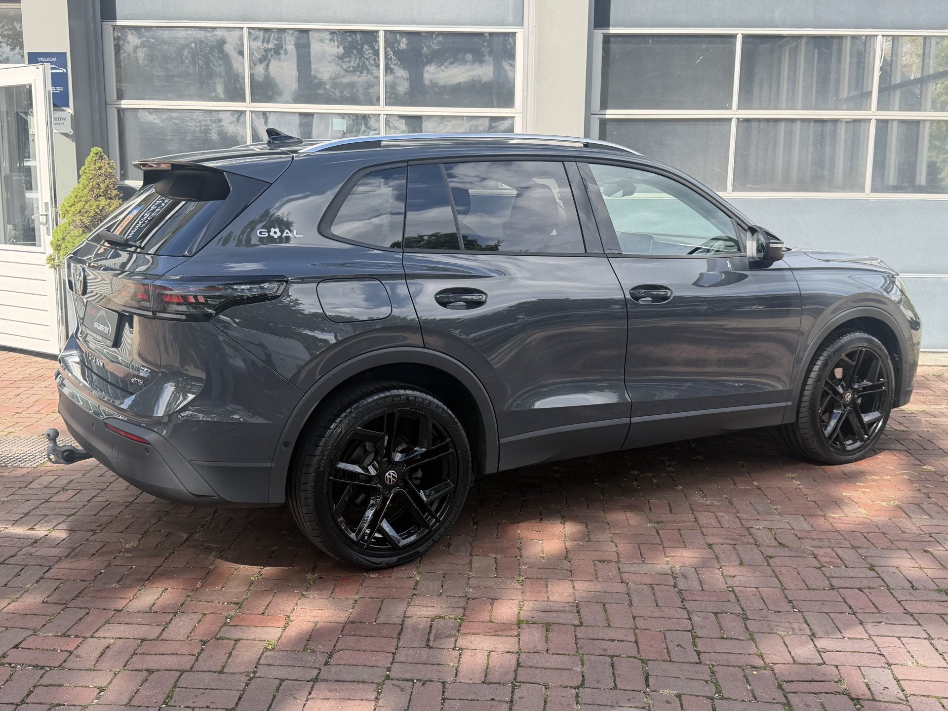 Volkswagen Tiguan 1.5 eTSI Life Edition | Automaat | Stoelve, Dealer onderhouden, Stof, Euro 6, 4 cilinders