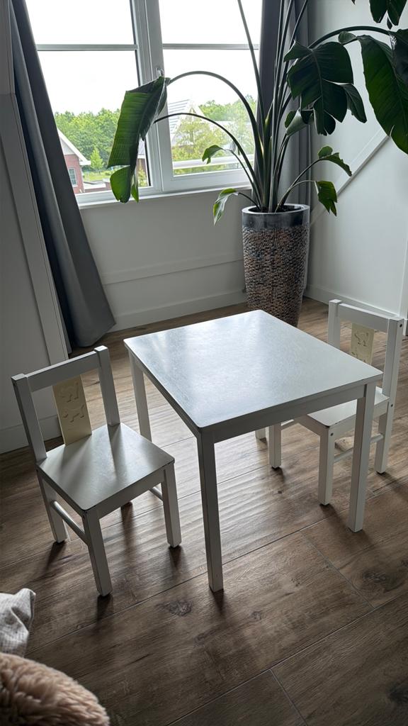 Kindertafeltje met 2 stoeltjes Ikea, Ophalen, Gebruikt