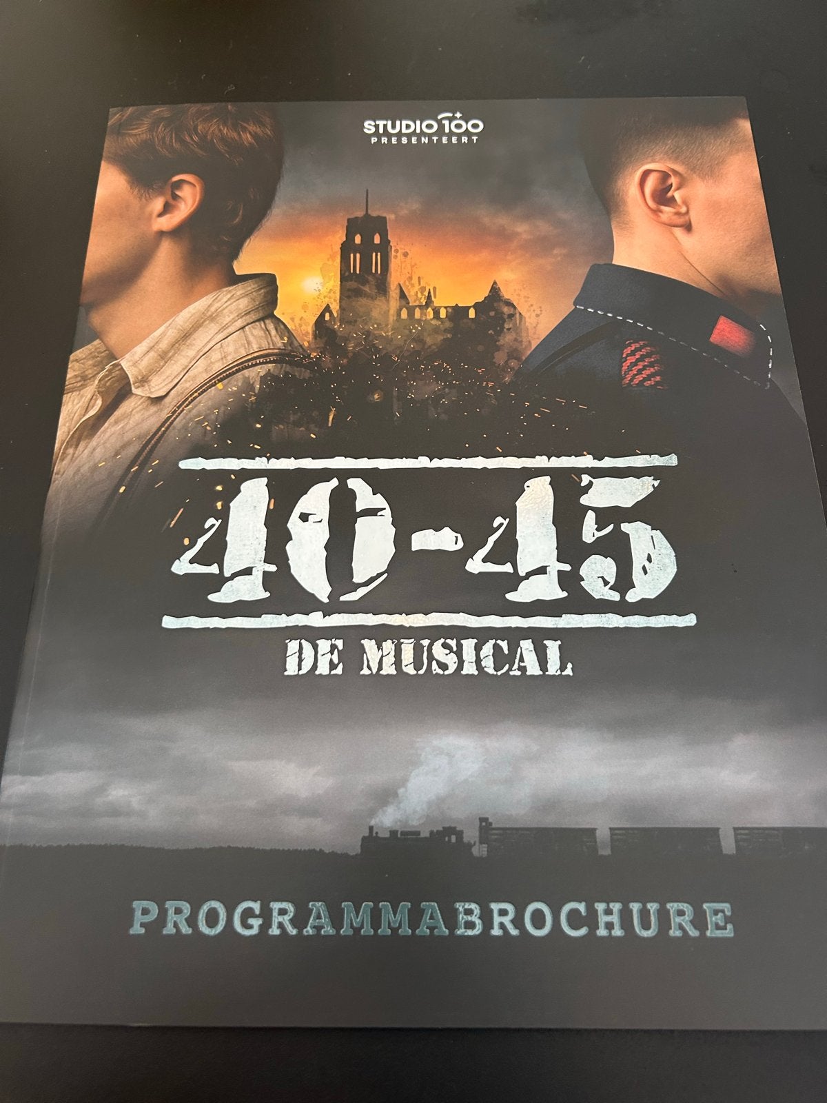 40-45 De Musical Programmabrochure Studio 100, Ophalen of Verzenden, Zo goed als nieuw, Algemeen