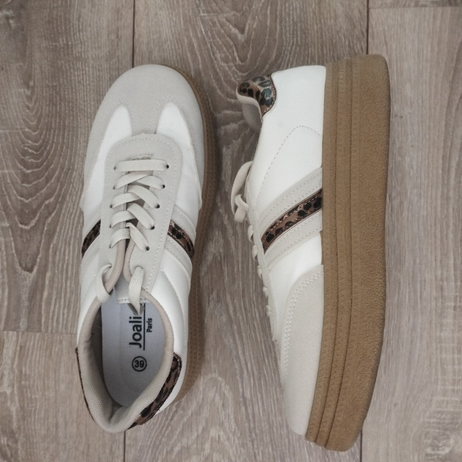 Sneakers beige beige met panterdetail s zgan mt 39, Beige, Ophalen of Verzenden, Cheryl style, Sneakers of Gympen