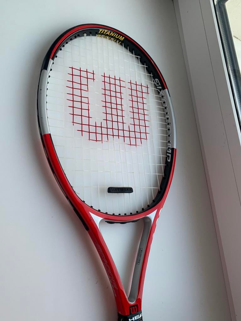 Tennis racket, Sport en Fitness, Tennis, Ophalen of Verzenden, Zo goed als nieuw, Racket, Overige merken