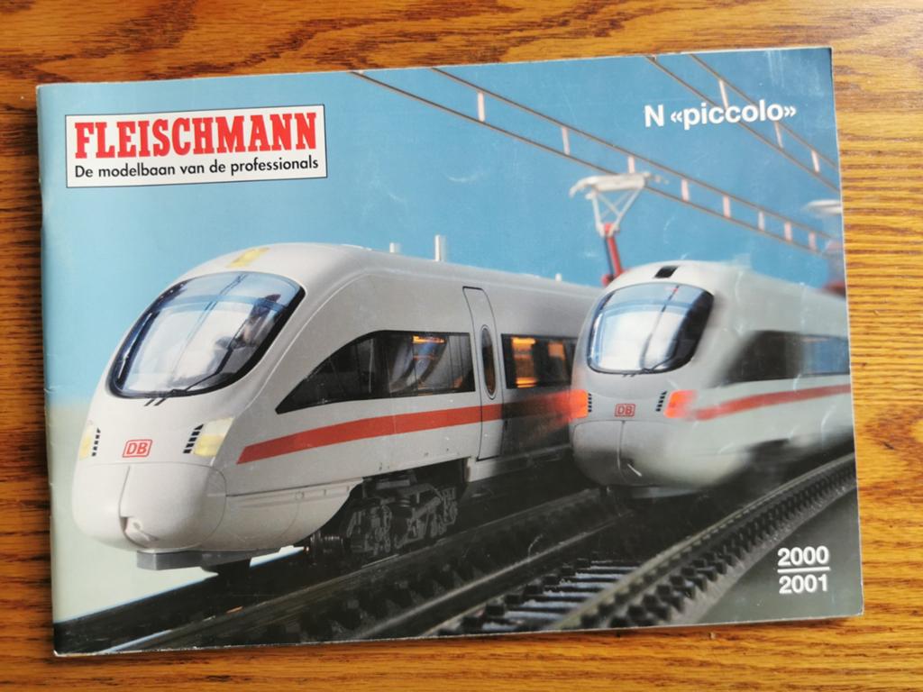 Fleischmann N Piccolo Catalogus 2000/2001, Hobby en Vrije tijd, Gelijkstroom, Fleischmann, Analoog, Ophalen of Verzenden