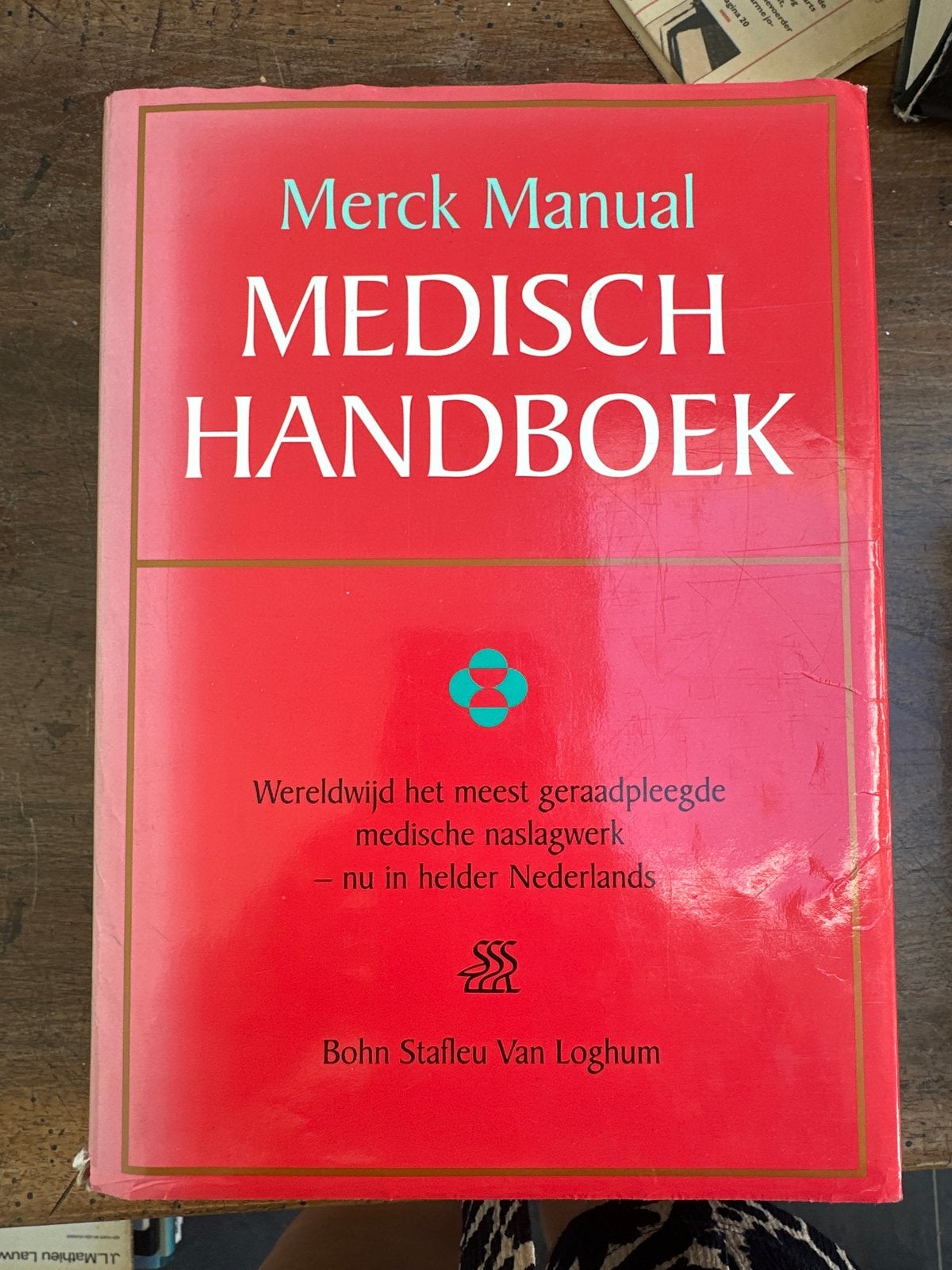 Merck Manual Medisch Handboek - Wereldwijd naslagwerk, Ophalen of Verzenden, Beta, Zo goed als nieuw, HBO