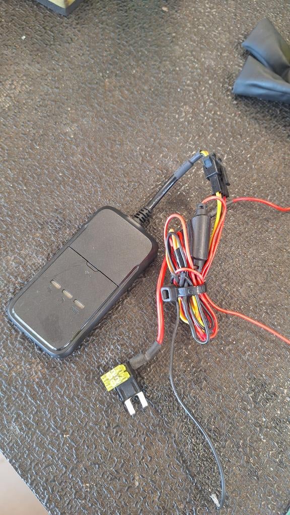 JV200 GPS Tracker met bedrading, Auto diversen, Auto-accessoires, Gebruikt, Ophalen of Verzenden