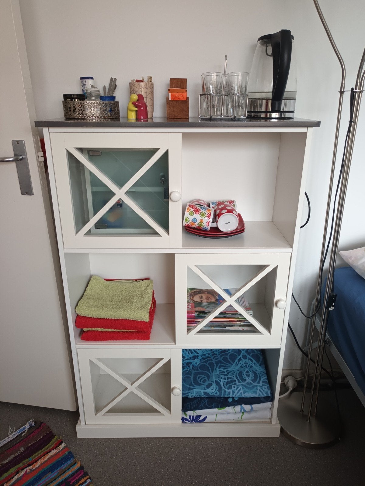 schattig vintage kastje, wit, Ophalen, Gebruikt, 100 tot 150 cm, 50 tot 100 cm