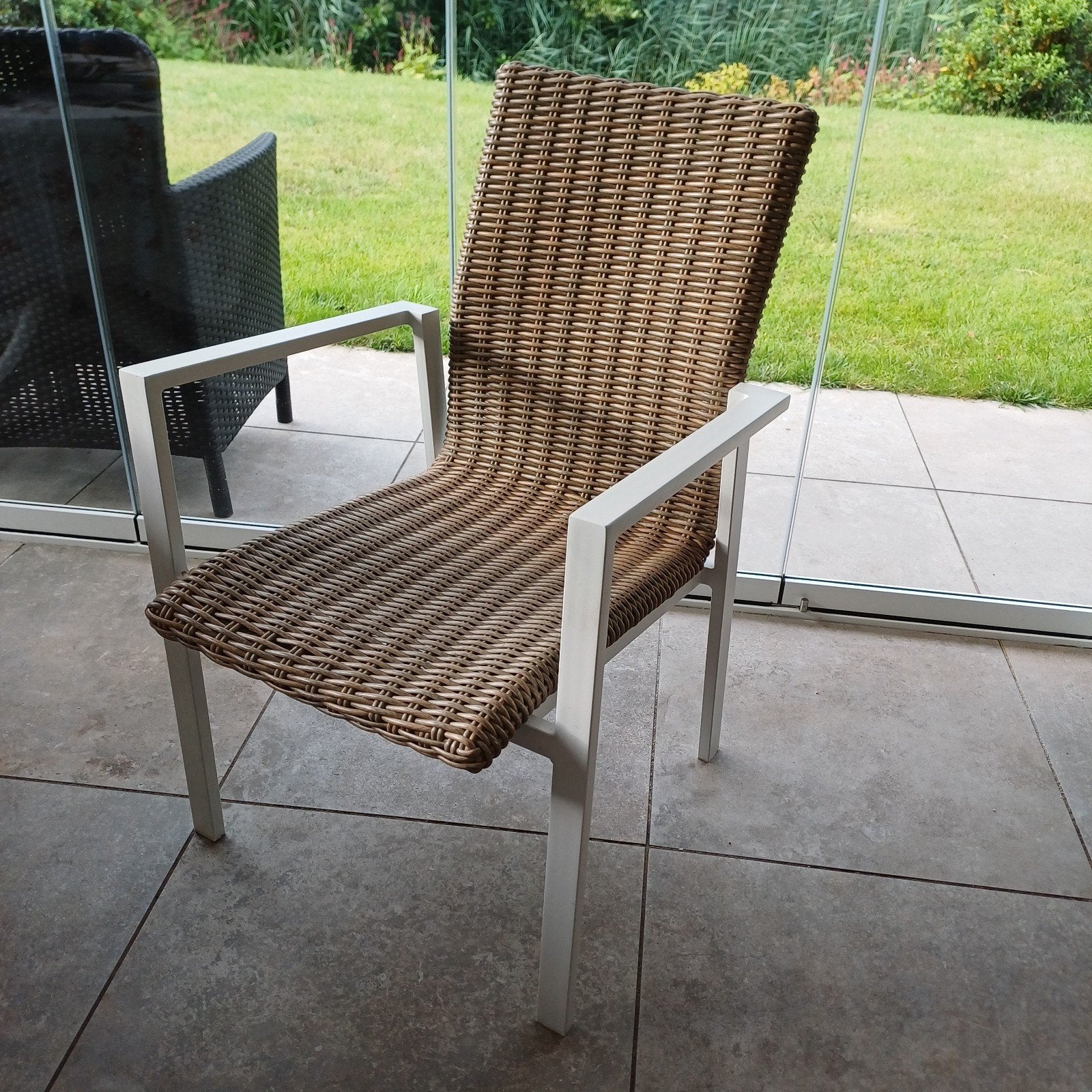 te koop 5 mooie tuinstoelen manifesto villongo, Tuin en Terras, Ophalen of Verzenden, Gebruikt, Kunststof