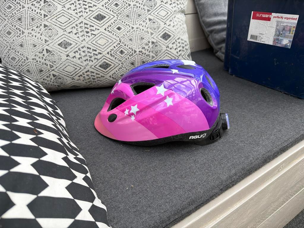 Mooie fietshelm voor kinderen - AGU, Ophalen, Zo goed als nieuw, Jongen of Meisje