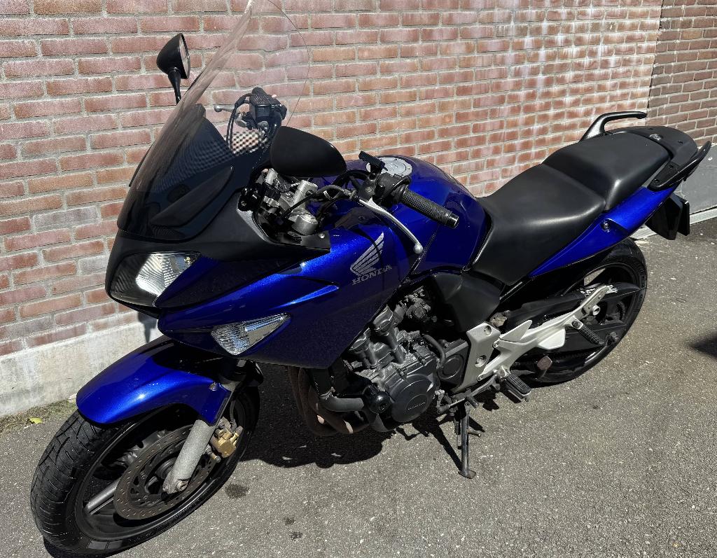 Perfect onderhouden Honda CBF 600 SA ABS nwe banden & accu, Motoren, Motoren | Honda, Occasion, 4 cilinders, Motorrijbewijs A