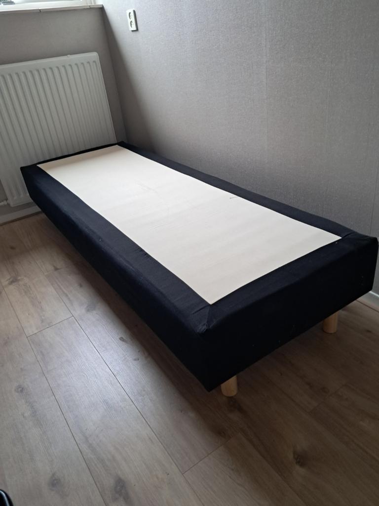 Gratis! Eenpersoons boxspring bed - Zwart, Gebruikt, 90 cm, Eenpersoons, Zwart