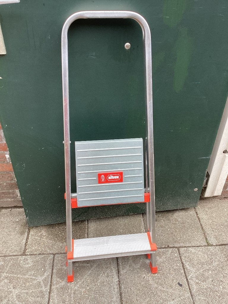 Trapje voor in huis of buiten, Ophalen, Gebruikt, Trap, Minder dan 2 meter