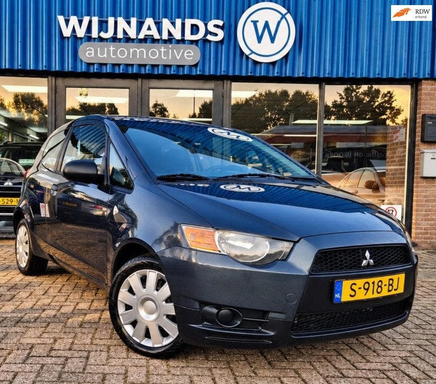 Mitsubishi Colt 1.1 Inbusiness Airco Nieuwe APK Nette wagen, Auto's, Voorwielaandrijving, 31 €/maand, Colt, Bedrijf