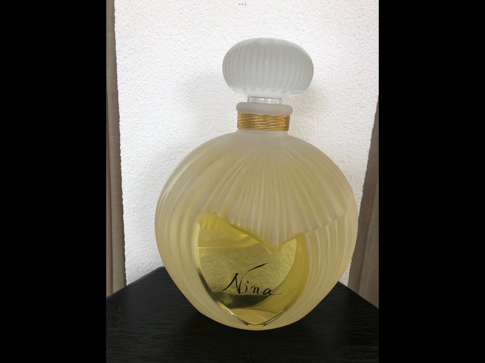 Nina Ricci Giant factice geen geur! Zie foto dop!, Verzamelen, Parfumverzamelingen, Ophalen, Zo goed als nieuw, Parfumfles