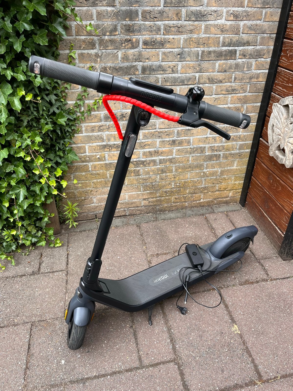 Ninebot E2Pro elektrische step - Zo goed als nieuw!, Fietsen en Brommers, Steps, Ophalen, Zo goed als nieuw, Elektrische step (E-scooter)