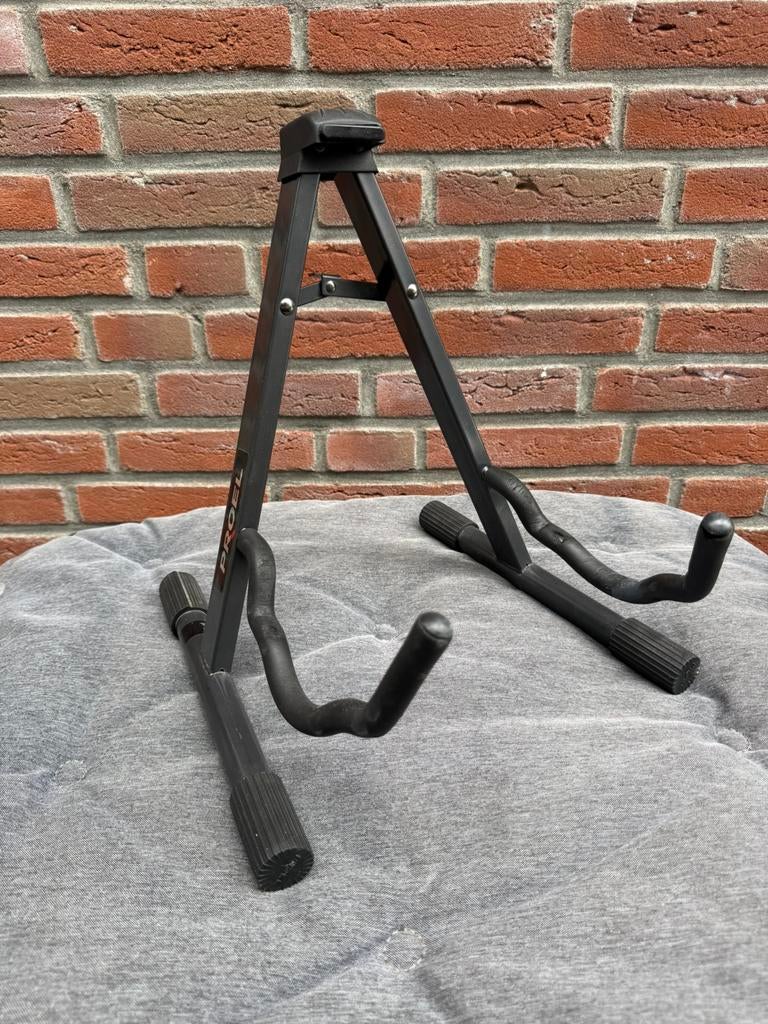 Gitaar stander, Muziek en Instrumenten, Standaards, Ophalen of Verzenden, Zo goed als nieuw, Gitaar