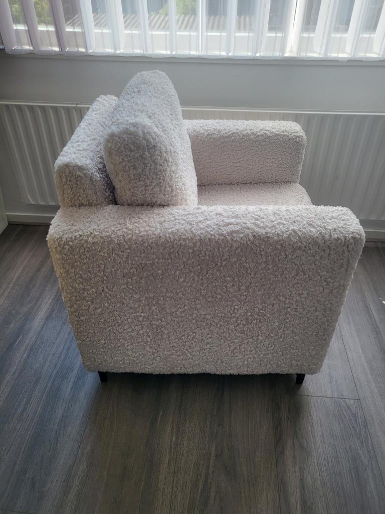 Comfortabele Bouclé Fauteuil - Crème Wit, Modern, Bouclé, Comfortabel, 75 tot 100 cm, Ophalen of Verzenden, Zo goed als nieuw