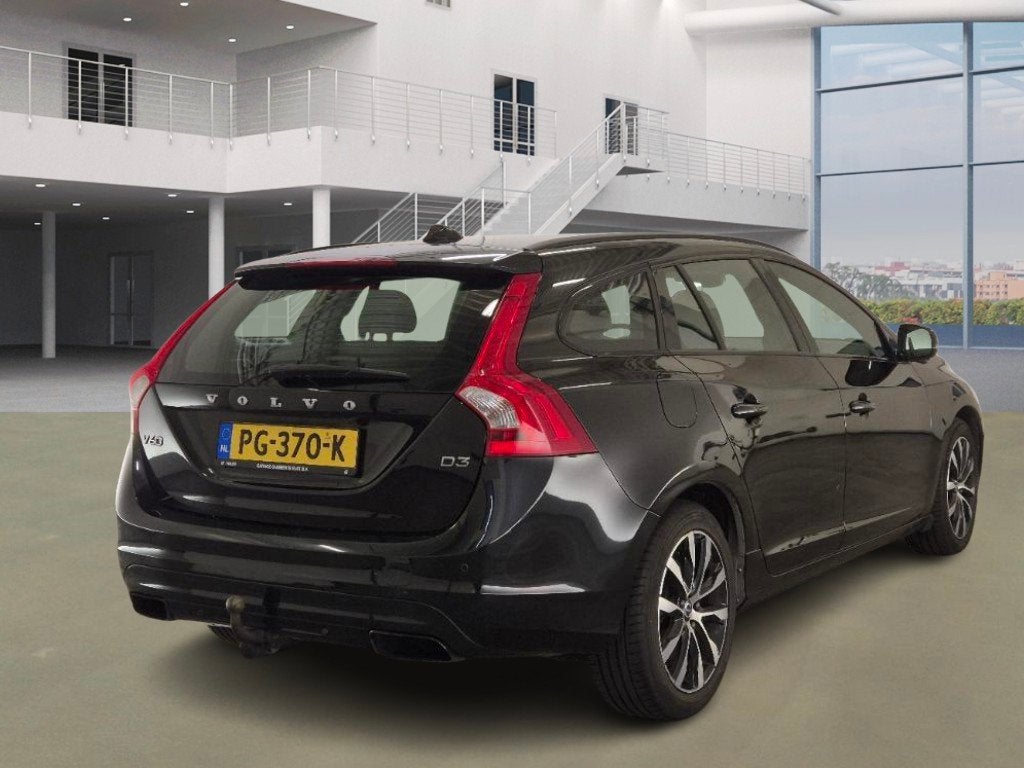 Volvo V60 2.0 D3 R-Design AIRCO CRUISE LEDER NAVI PDC XENON, Auto's, Voorwielaandrijving, Dealer onderhouden, Gebruikt, Euro 6