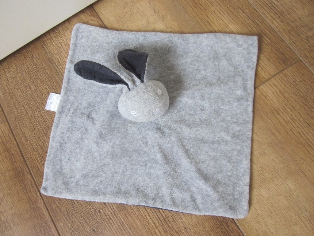 Bambino Mundia grijs pluche zwart jersey konijn knuffeldoek, Overige merken, Overige karakters, Konijn, Ophalen of Verzenden