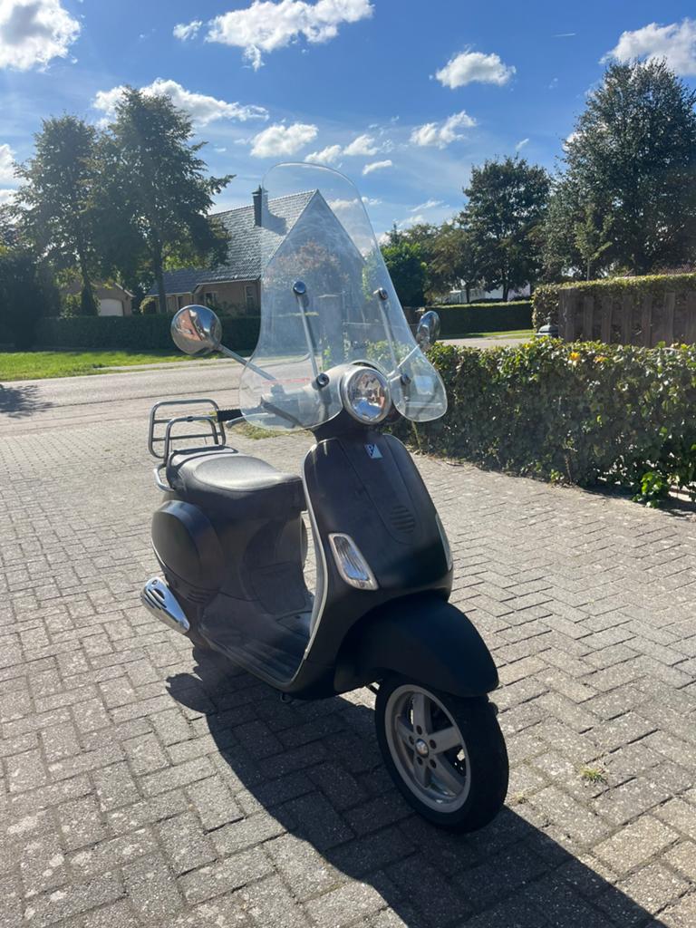 Vespa lx50 2takt scooter, Fietsen en Brommers, Scooters | Vespa, Ophalen, Tweetakt, Gebruikt, Maximaal 45 km/u