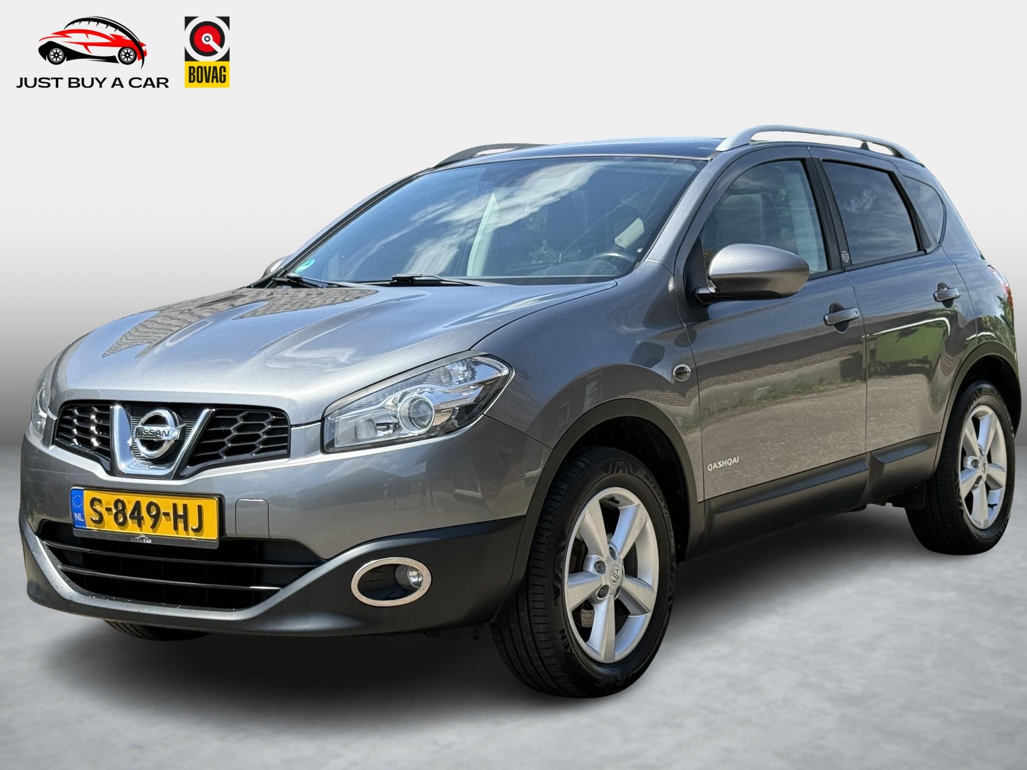 Nissan Qashqai 1.6 Acenta / Trekhaak / Panoramadak / Nwe Beu, Voorwielaandrijving, Stof, Gebruikt, 1225 kg