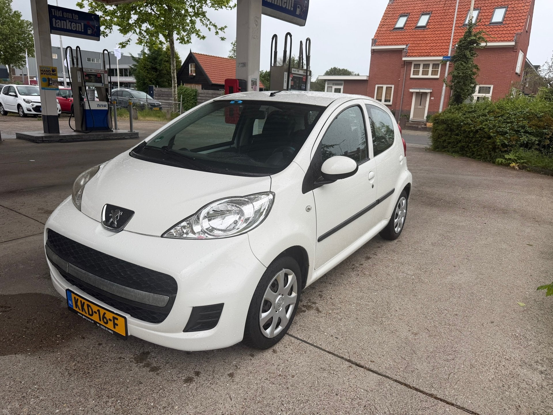 Peugeot 107 1.0-12V XR AIRCO-EL.RAMEN-NIEUWE APK, Auto's, Peugeot, Voorwielaandrijving, Euro 5, Stof, Gebruikt