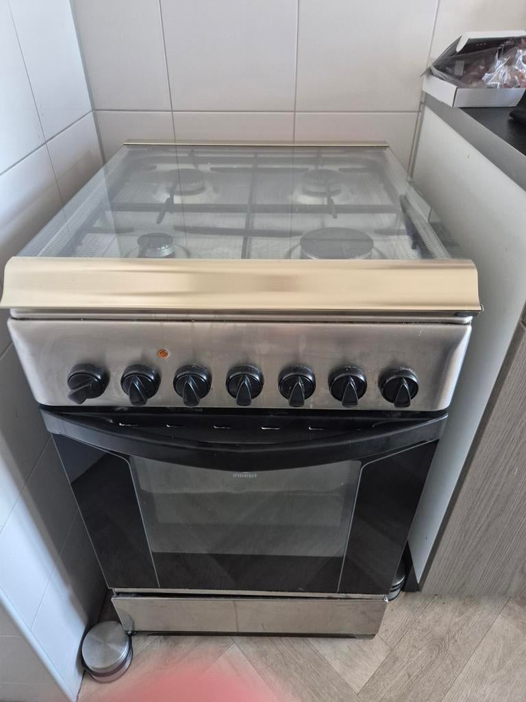 Gratis, Witgoed en Apparatuur, Fornuizen, Minder dan 85 cm, Gas, Vrijstaand, 4 kookzones
