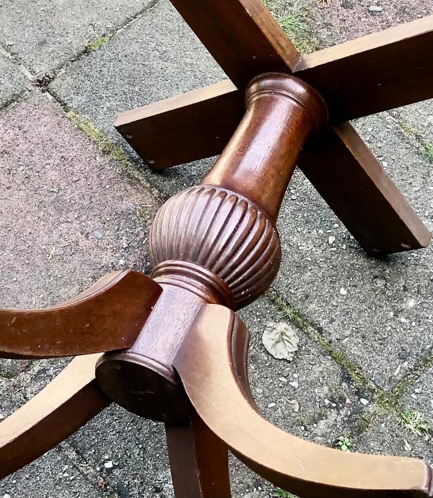 Mahonie ronde Salontafel ., Huis en Inrichting, Ophalen, 50 tot 100 cm, 50 tot 75 cm, Rond