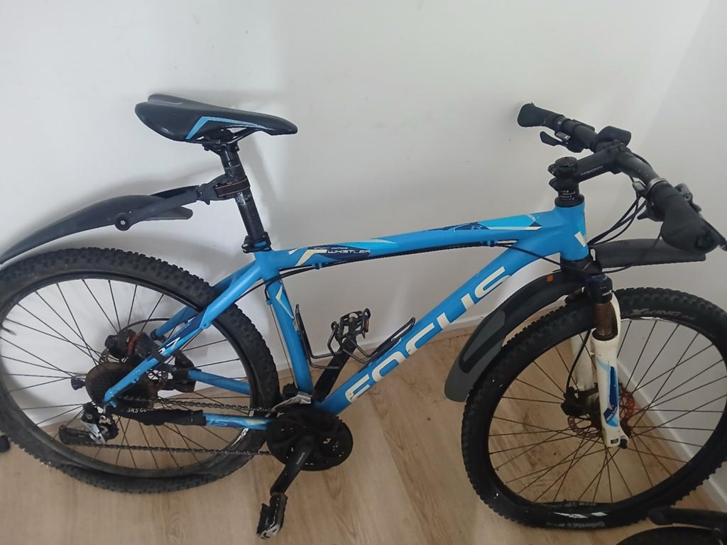 Fiets met bandenprobleem  50€ Rotterdam, Fietsen en Brommers, Fietsen | Mountainbikes en ATB, Ophalen of Verzenden, Overige merken