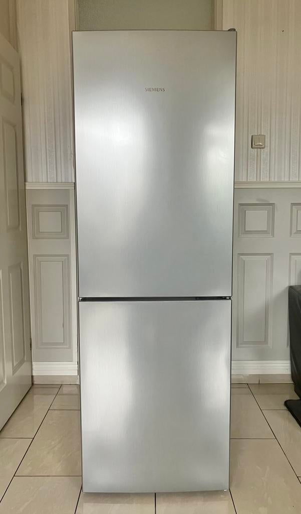 Nette RVS Siemens koel-/vriescombinatie, A++ energielabel!, Witgoed en Apparatuur, Koelkasten en IJskasten, Ophalen, 200 liter of meer