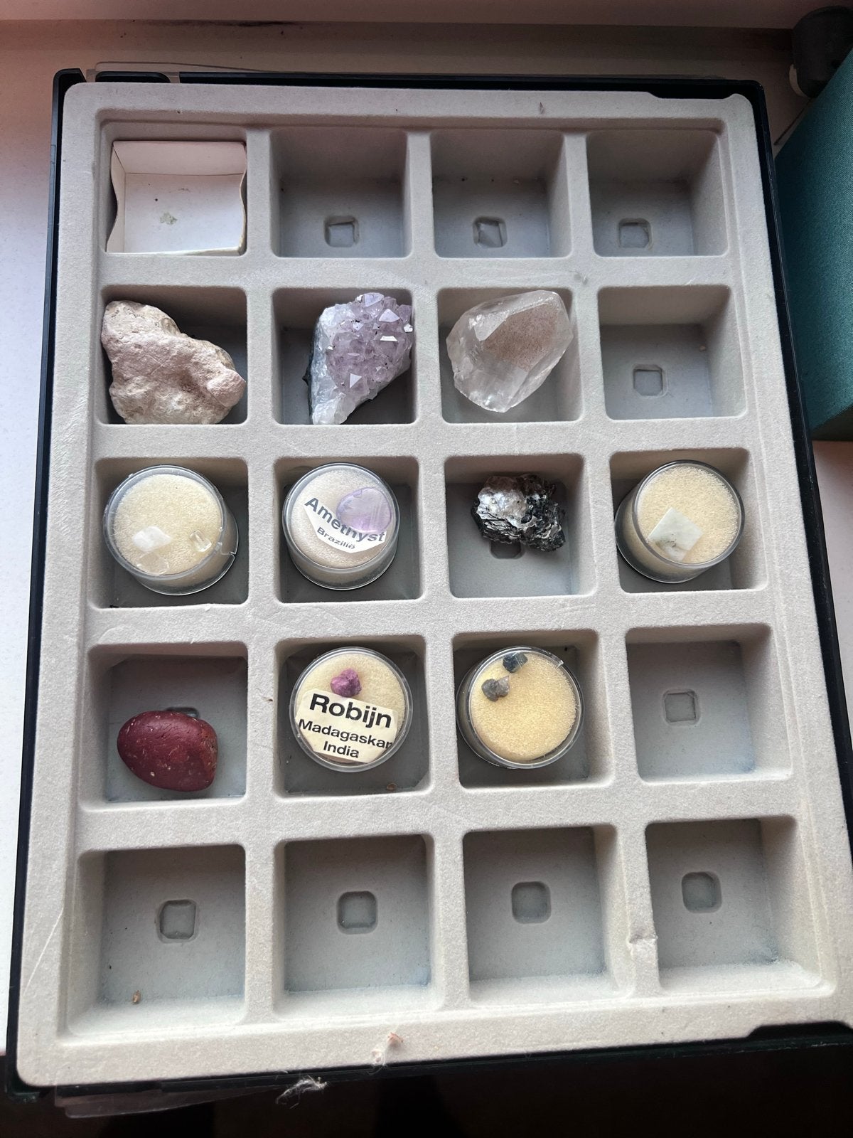 Verzameling van diverse mineralen en edelstenen, Verzamelen, Ophalen, Mineraal