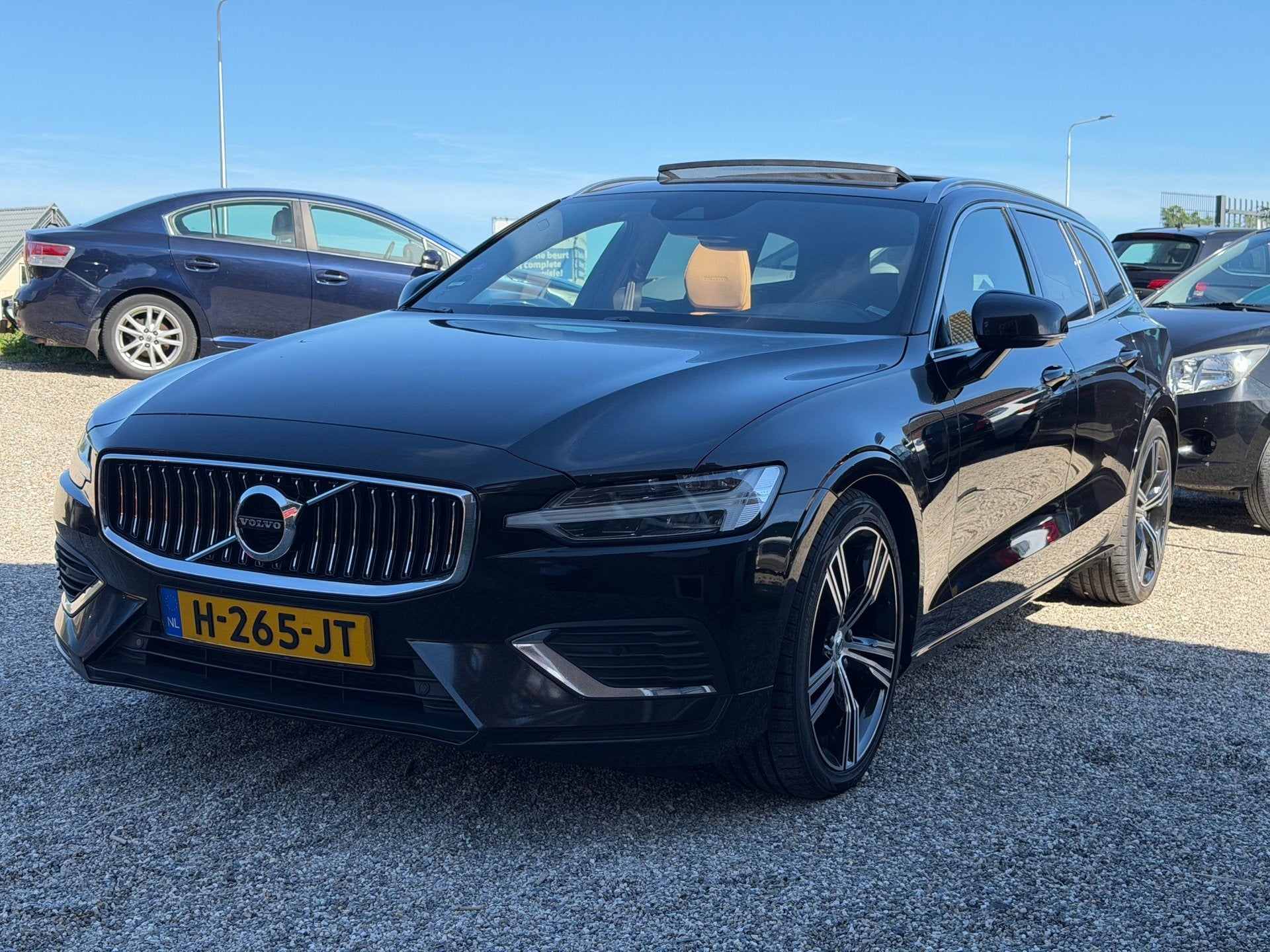 Volvo V60 2.0 T6 Twin Engine AWD Inscription BTW auto 16050, Auto's, Automaat, Gebruikt, Euro 6, 4 cilinders