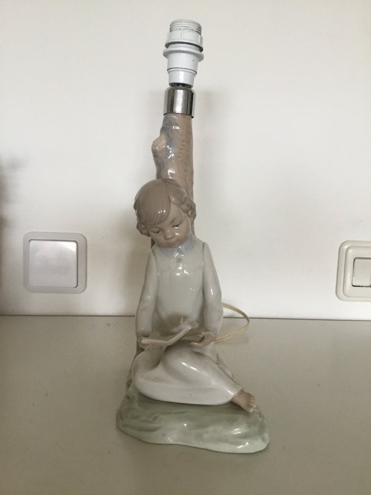 Zaphir Lladro Tafellamp - Meisje leest boek bij boom, Ophalen of Verzenden