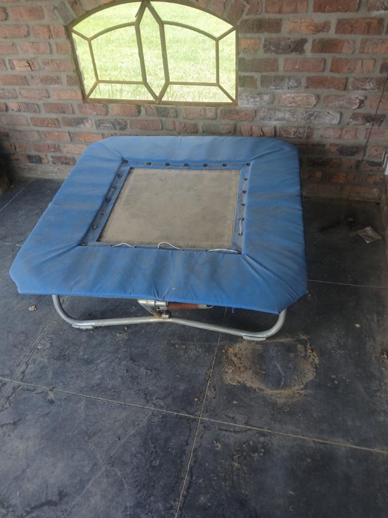 Mini trampoline professionele turn trampoline 115 x 115 cm, Kindermaat 146 t/m 176, Ophalen of Verzenden, Materiaal