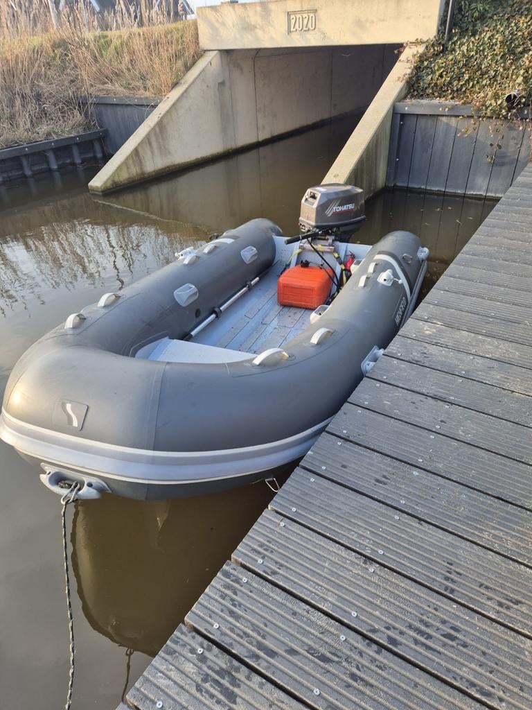 Highfield CL340 Premium Rib in nieuwstaat, Watersport en Boten, Rubberboten, Ophalen, Aluminium, Zo goed als nieuw, Buitenboordmotor