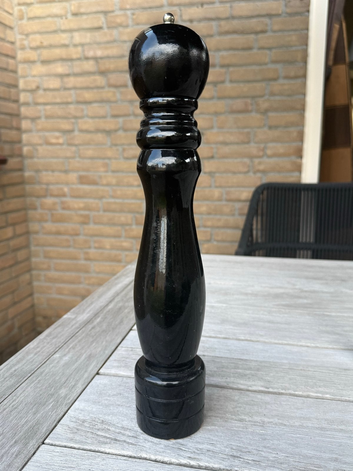 Zwarte pepermolen - Hout - Klassiek design, Huis en Inrichting, Hout, Ophalen of Verzenden, Zwart, Overige merken