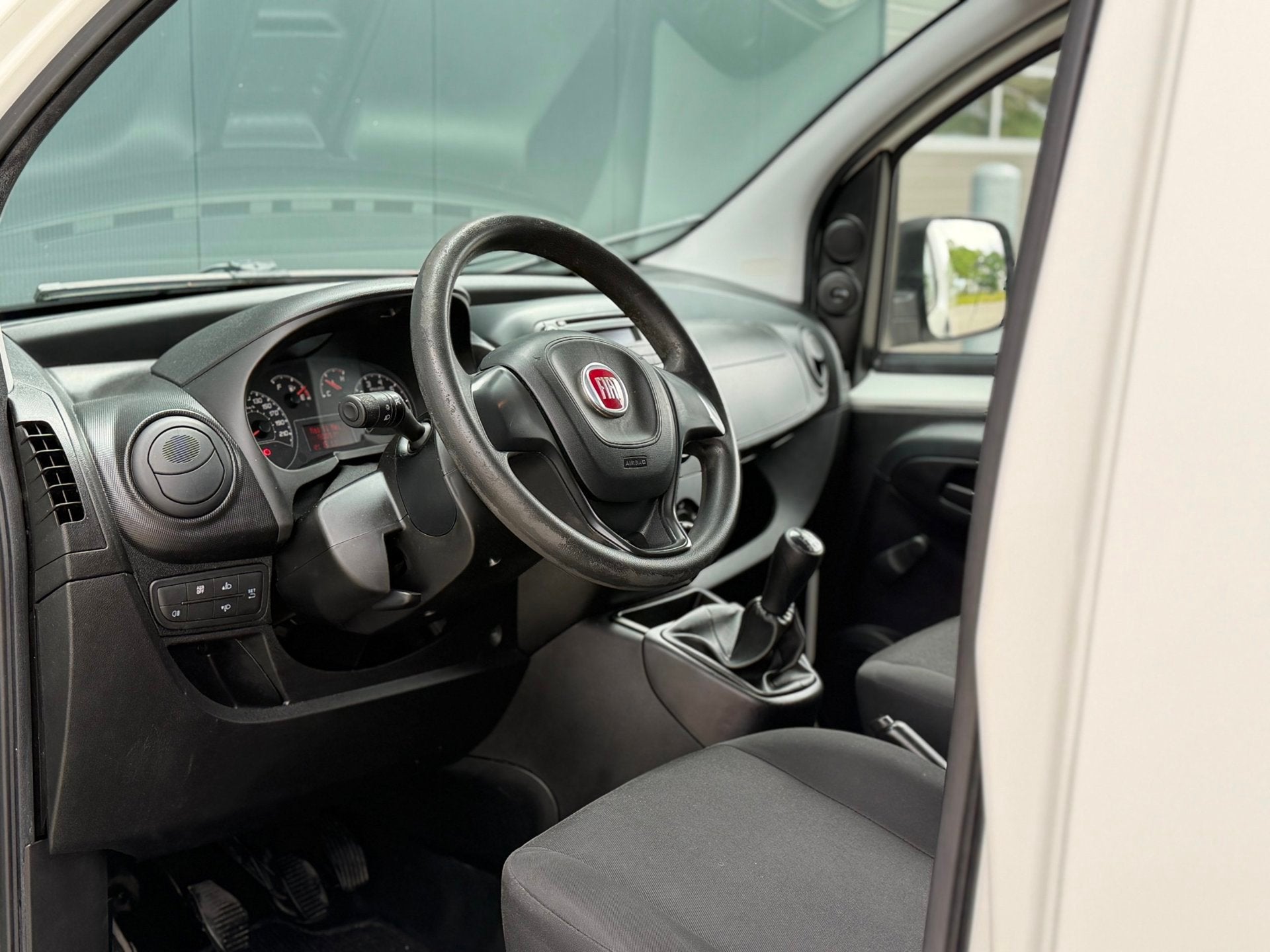 Fiat Fiorino 1.3 MJ Basis | BTW | AIRCO | DUBBELE ACHTERDEUR, Auto's, Voorwielaandrijving, Stof, Gebruikt, Zwart