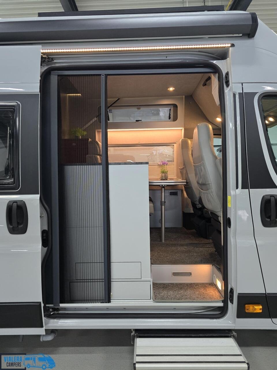 La Strada Avanti F*Automaat 160pk*Autark*Uniek*4-persoons, Automaat, Buscamper of Camperbus, 6 tot 7 meter, Bedrijf