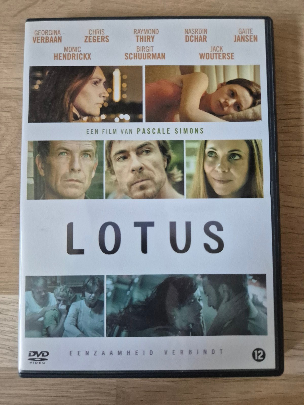 Lotus, Nederlands, Overige genres, Zo goed als nieuw, Vanaf 12 jaar