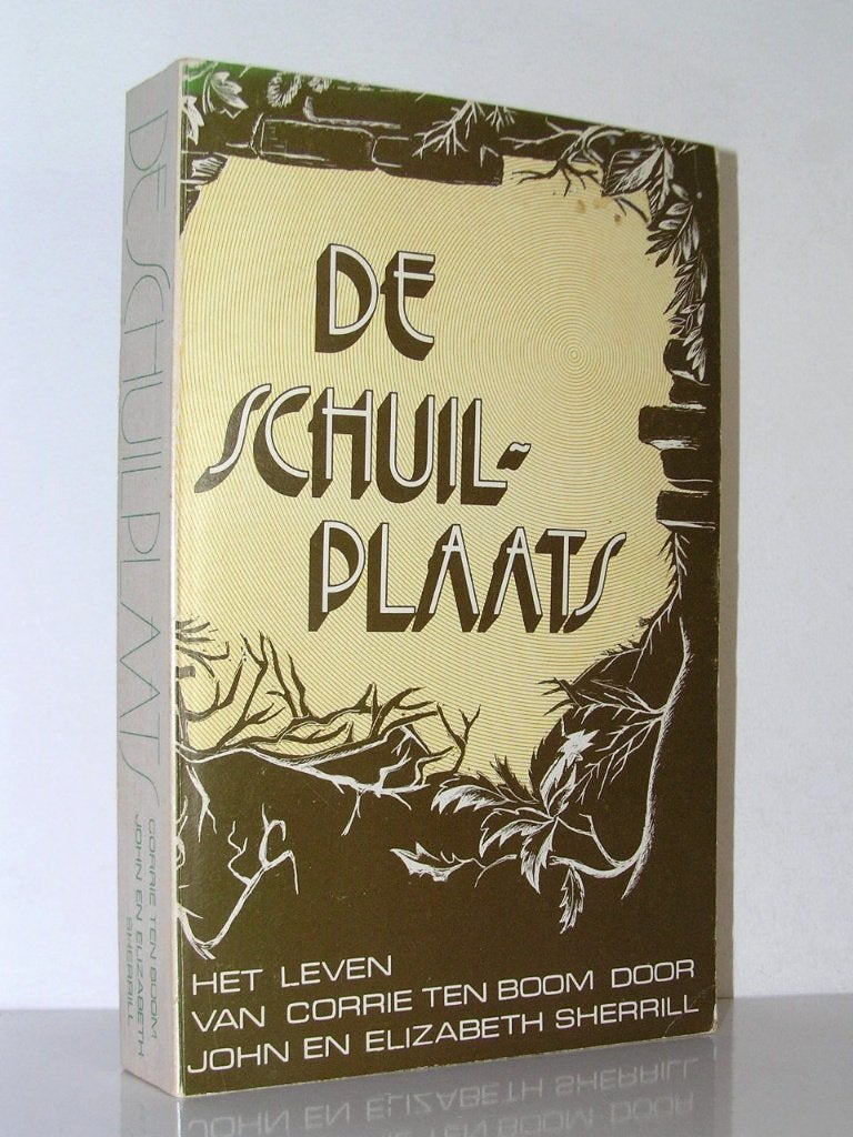 Corrie ten Boom - De schuilplaats (biografie), Ophalen of Verzenden, Zo goed als nieuw, Christendom | Katholiek