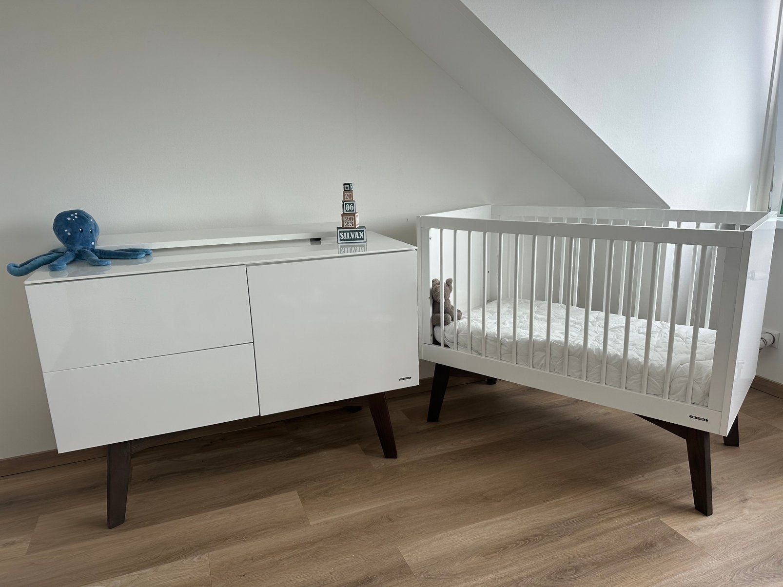 Kidsmill babykamer Sixties (complete babykamer), Kinderen en Baby's, Kinderkamer | Complete kinderkamers, Zo goed als nieuw, Jongetje of Meisje