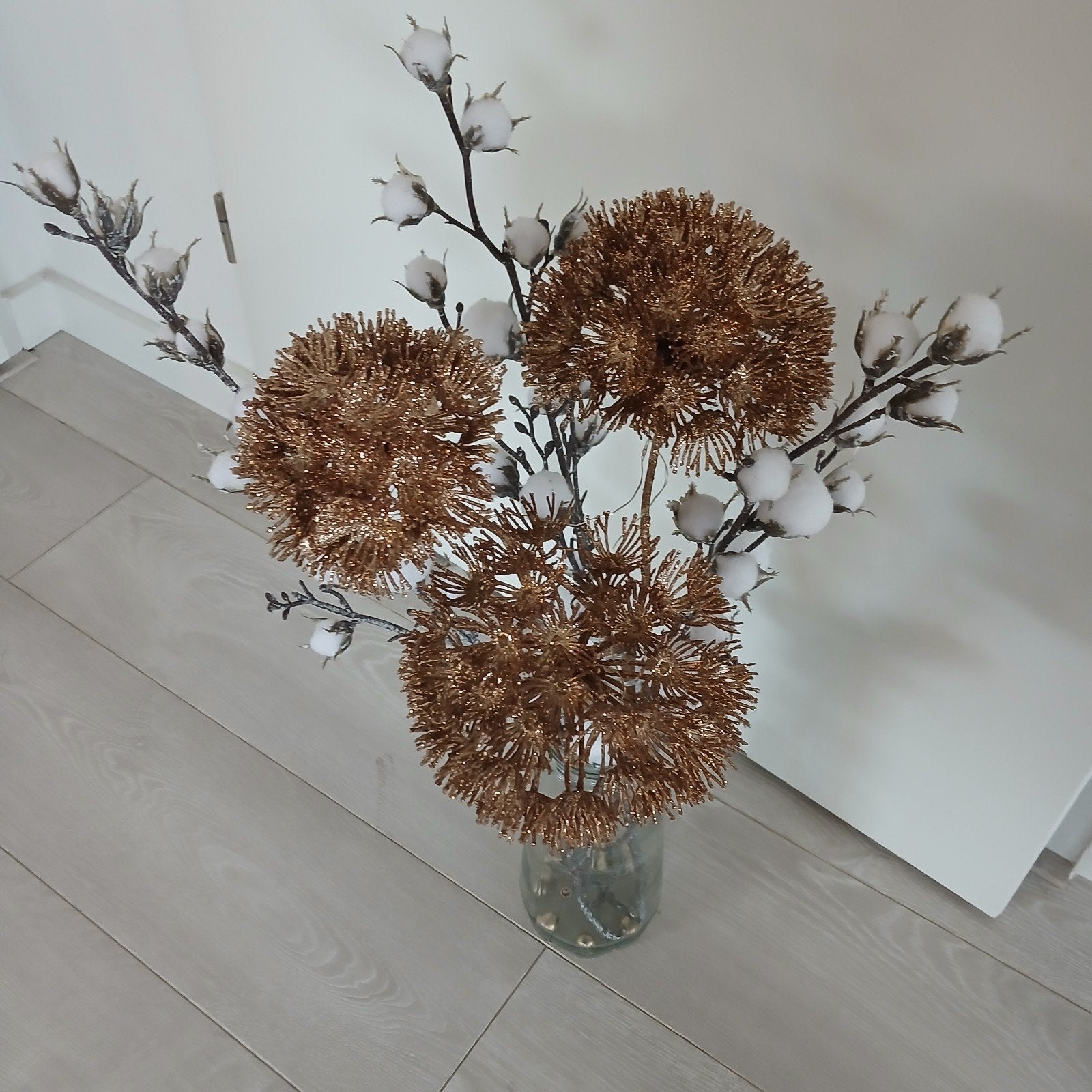 Kunstbloemen en takken: Pioenrozen, katoen en gouden bollen, Binnen, Gebruikt, Roze, Textiel