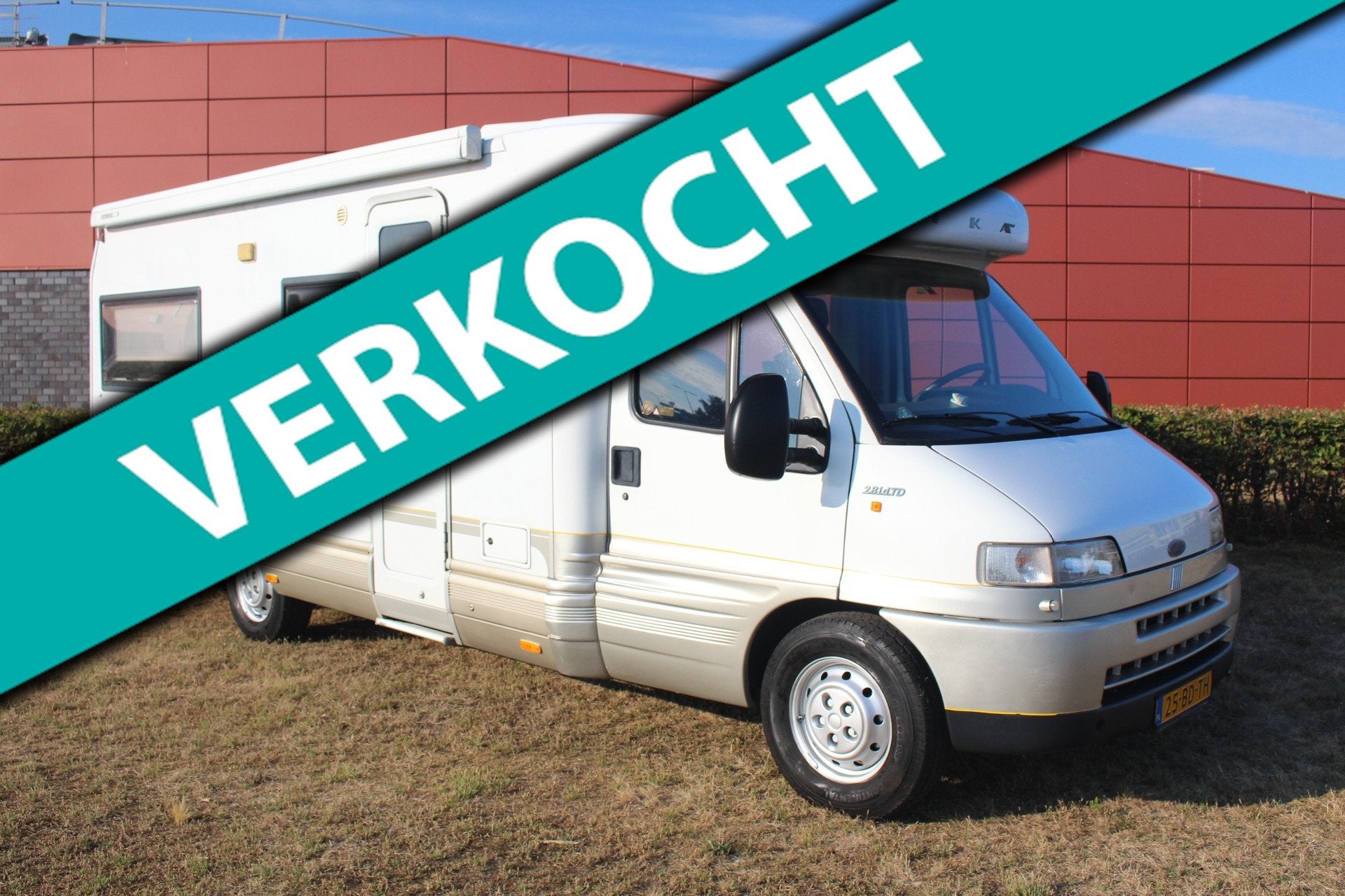 Laika Ecovip 2.8 id TD 122 PK, Airco (motorairco), Frans bed, 7 tot 8 meter, Bedrijf, Airconditioning, Half-integraal