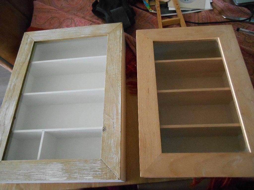 2 nieuwe houten kastjes kistjes 1met glas opruiming, Antiek en Kunst, Curiosa en Brocante, Ophalen of Verzenden