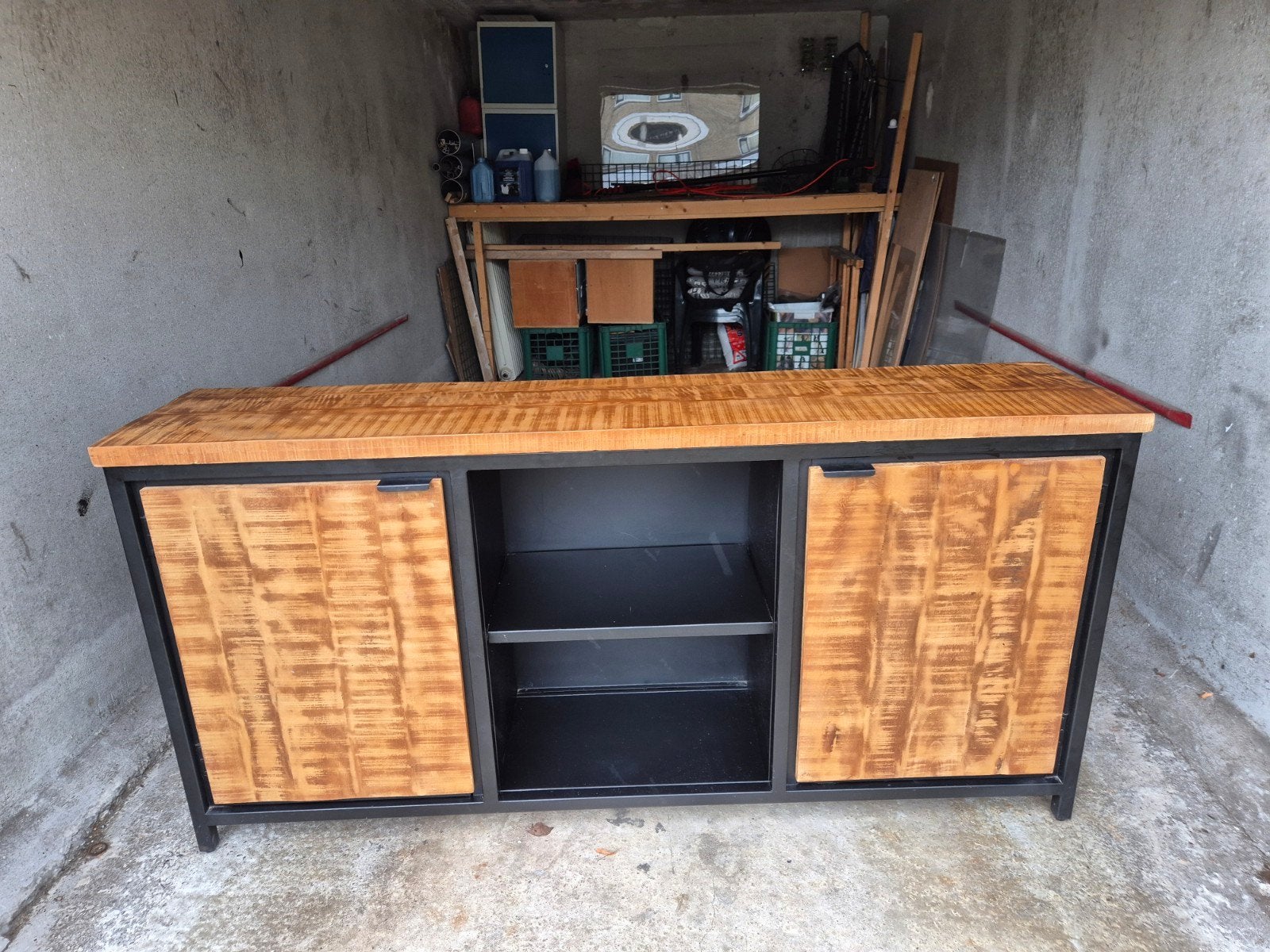 Industriële Dressoir/TV-meubel van Mangohout en Metaal, Met deur(en), 150 tot 200 cm, Zo goed als nieuw, Industrieel