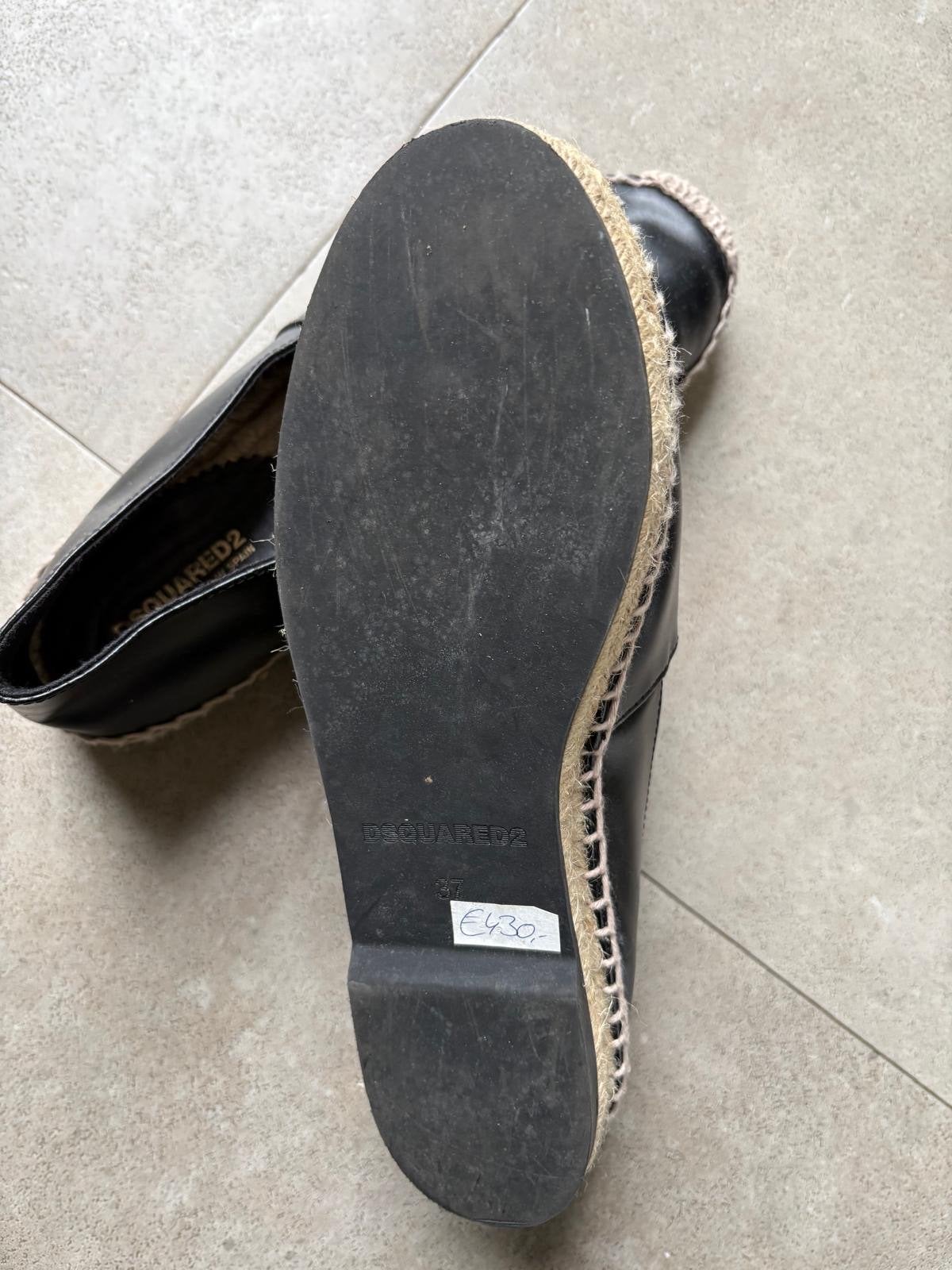DSQUARED2 Espadrilles Zwart met Gouden Details Maat 37, Kleding | Dames, Schoenen, Ophalen of Verzenden, Zo goed als nieuw, Zwart