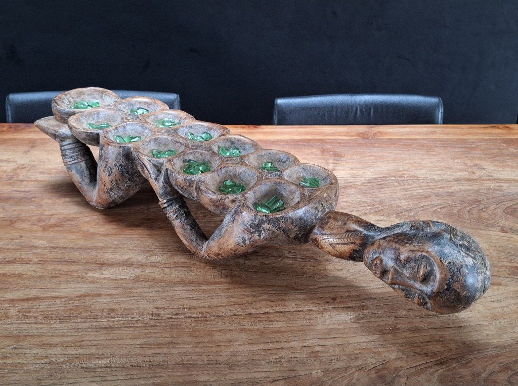 vintage Masai bonen-spel houten mancala houtgestoken 75cm, Antiek en Kunst, Hout, Afrika, Ophalen of Verzenden, Houtsnijwerk