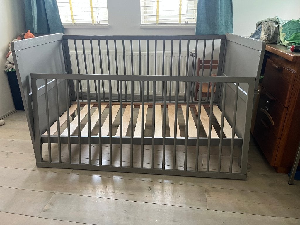 Peuterbed 70 x 145 cm, Kinderen en Baby's, Kinderkamer | Bedden, Gebruikt, 70 tot 85 cm, 140 tot 160 cm, Ophalen