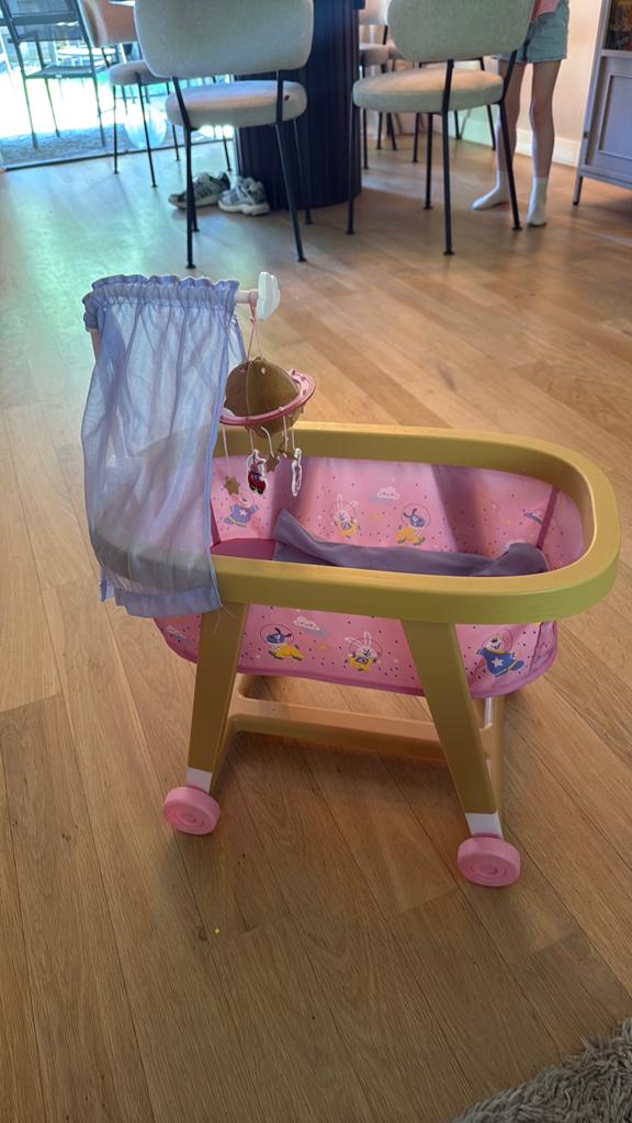 Wieg baby born, Ophalen, Zo goed als nieuw, Babypop